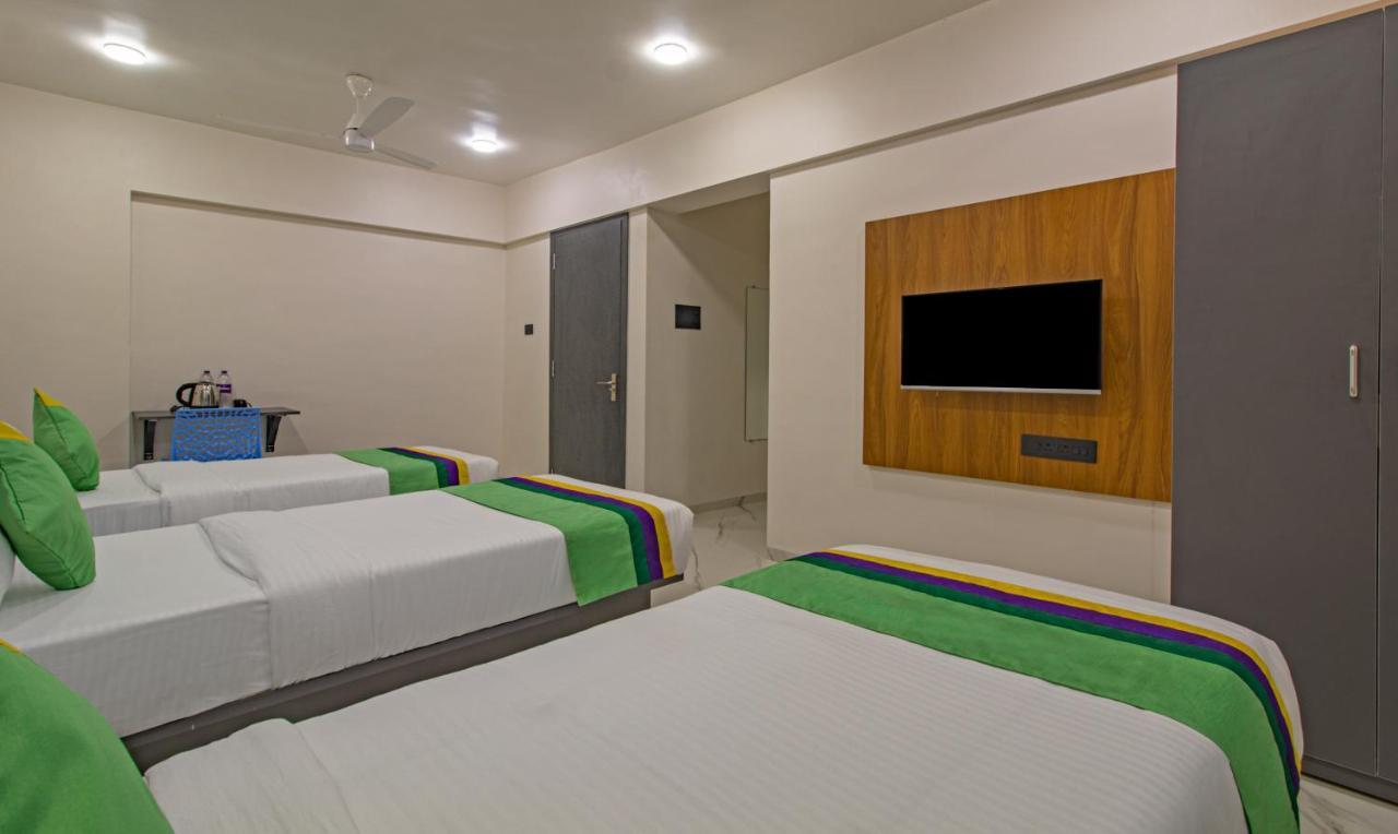 Treebo Atithi Comforts Inn Pune Exterior photo